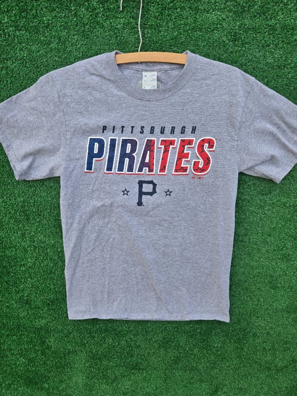 MLB Pittsburgh Pirates short sleeved t-shirt Patriotic colors